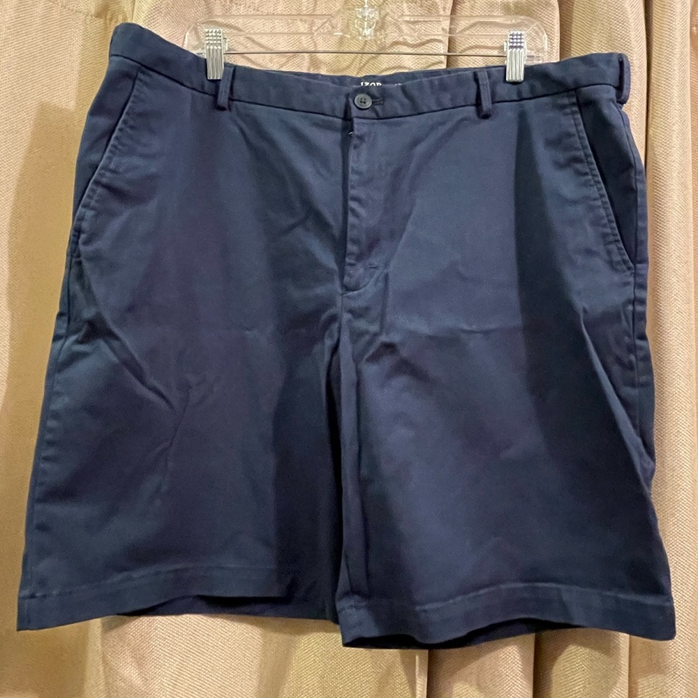 Sz 40 Navy Izod Shorts w/ 9.5 Inseam